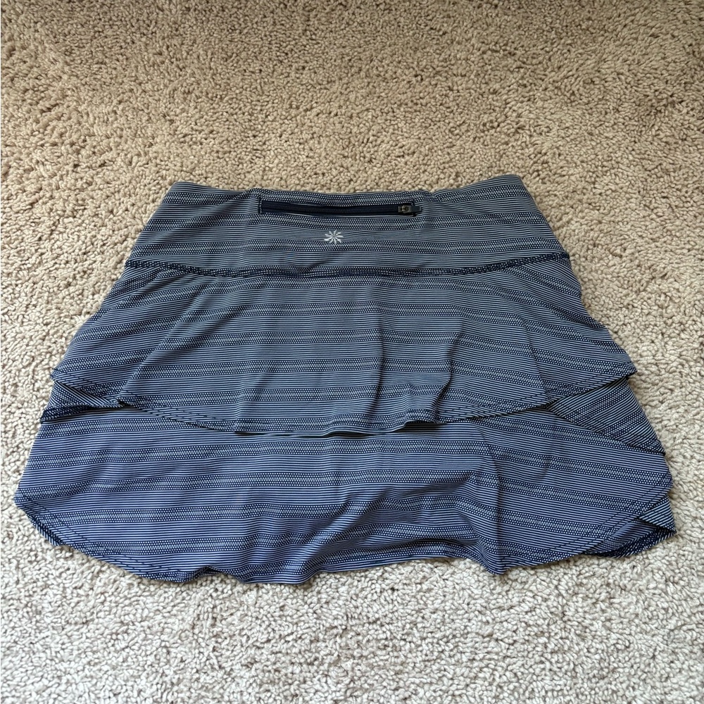 Navy blue and white patterned Lululemon skirt! Super cute design